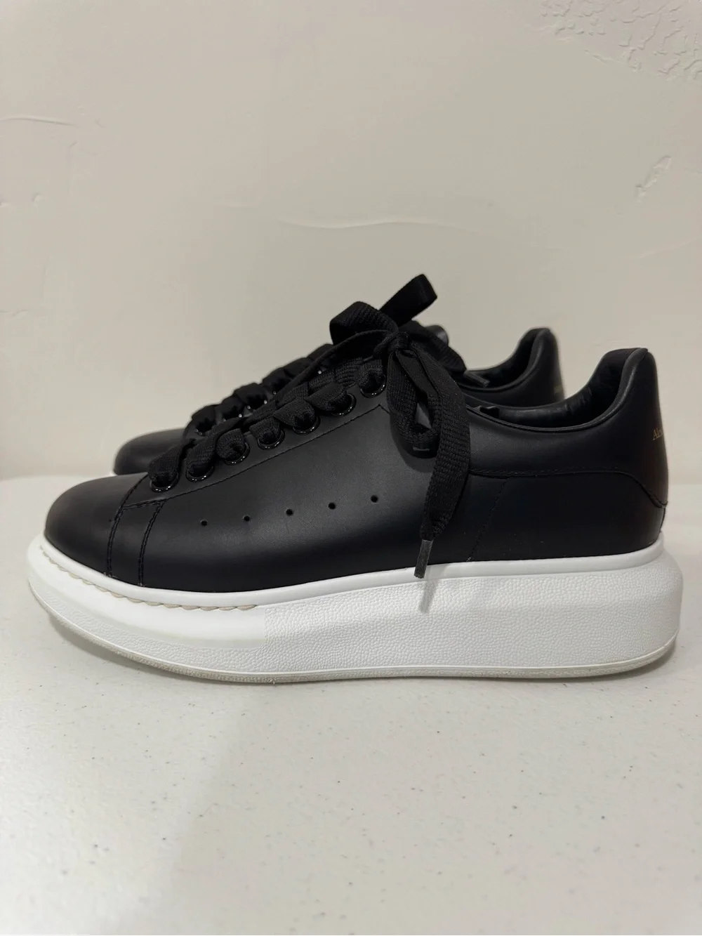 Alexander McQueen alexander mcqueen